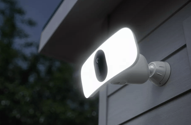 CES: Arlo Pro 3 Floodlight Camera is the first wireless floodlight camera