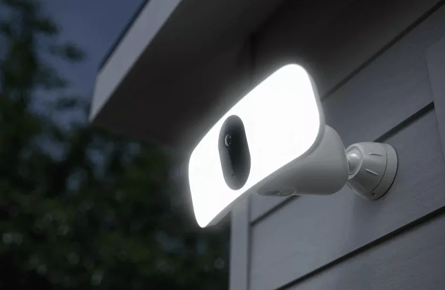 Arlo Pro 3 Floodlight Camera - The best floodlight home security cameras for 2021 with Black Friday deals