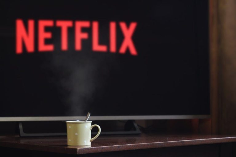 How to Unblock American Netflix without Paying for a VPN