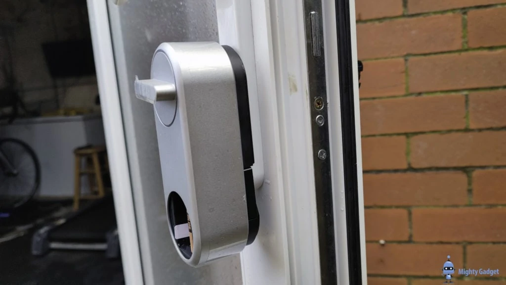 Yale linus review 1 - SwitchBot Lock vs Yale Linus vs Nuki Smart Door Lock – SwitchBot comes to the UK but can only use a thumb turn deadbolt locks
