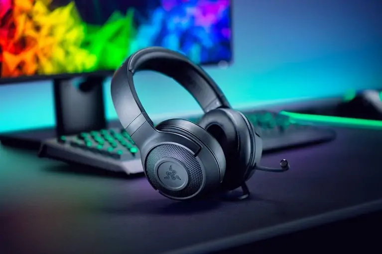 https hybrismediaprod.blob .core .windows.net sys master phoenix images container hfc h14 9081231867934 razer kraken x gallery hero 1500x1000 1 - 5 Budget Gaming Headsets for Students