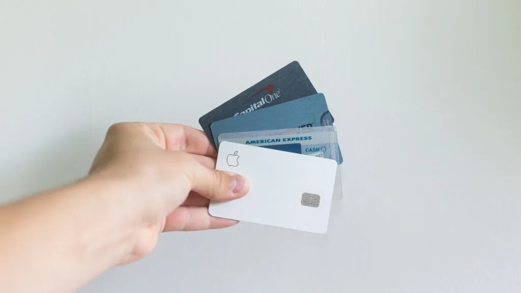 credit card rfid payment RJQE64NmC o unsplash - Binary Options Payment Methods