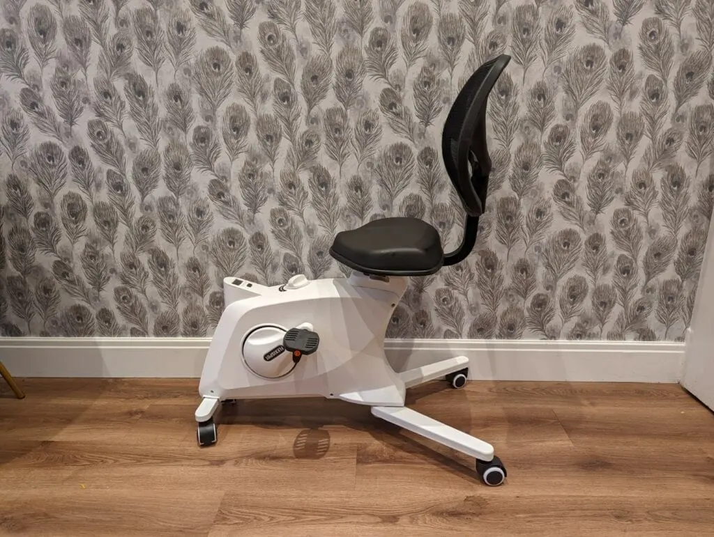Flexispot Sit2Go review 150252910 - Flexispot Sit2Go 2-in-1 Fitness Chair Review – Better than the Cycle Desk Bike V9 Pro if used with a sit-stand desk