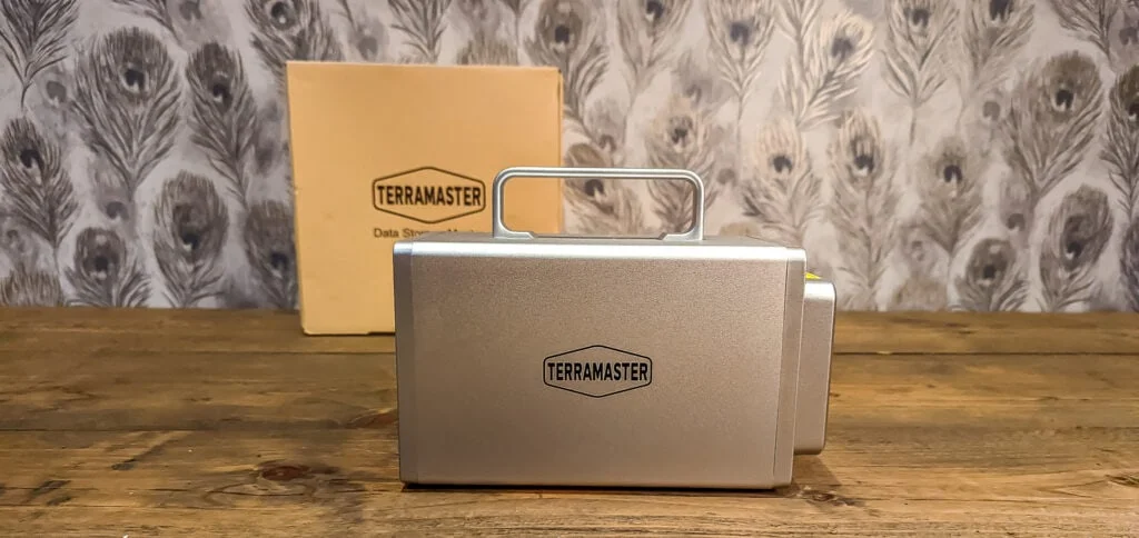 TerraMaster TD2 review5 - TerraMaster TD2 Thunderbolt 3 2-bay RAID DAS review