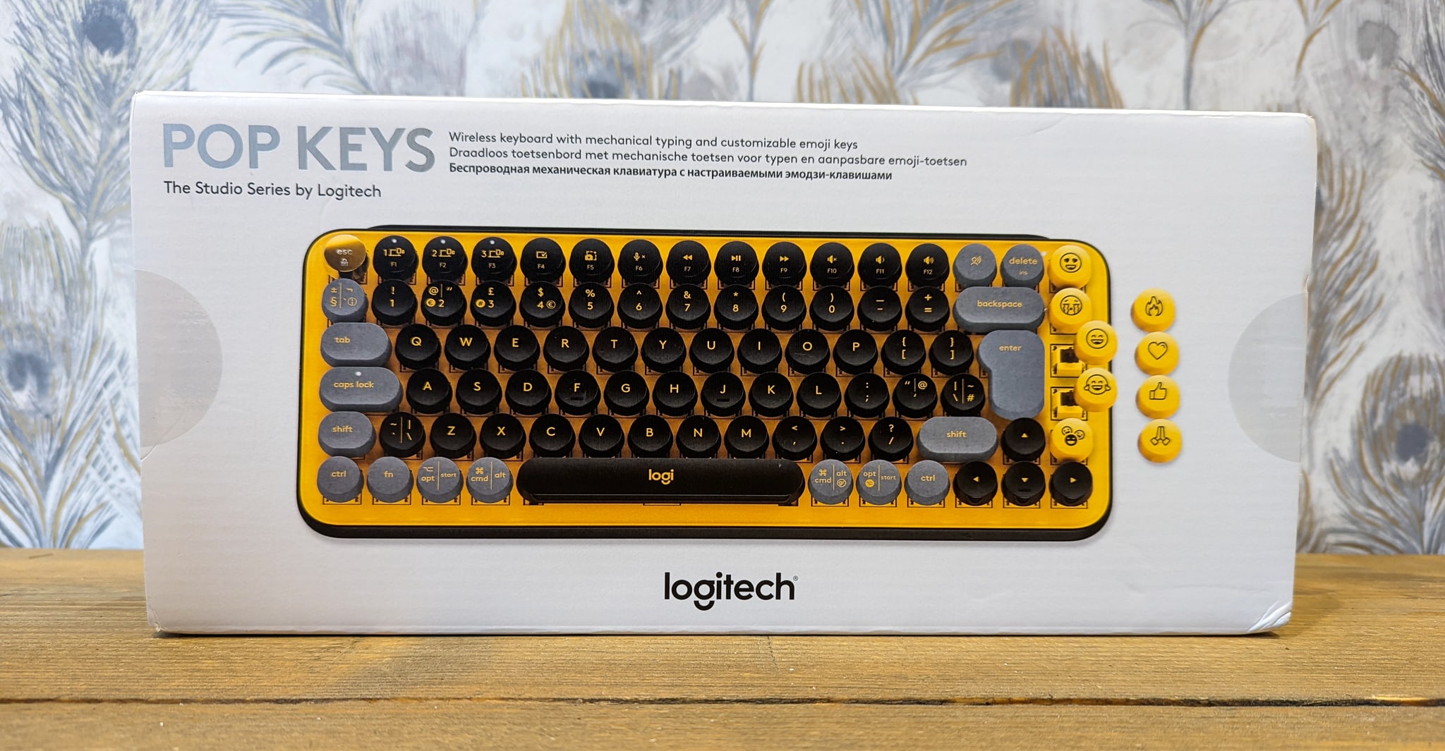 Logitech POP Keys Keyboard Review – A Gen-Z focussed mechanical keyboard with built-in emojis
