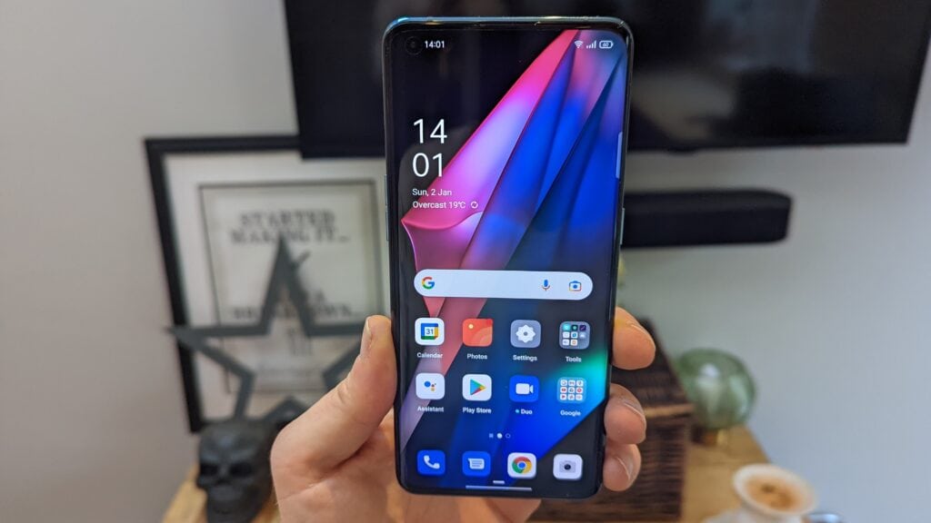 OPPO Find X3 Pro Review 1 - OPPO Find X3 Pro Review – A premium flagship phone that can compete with the Samsung Galaxy S21 Ultra