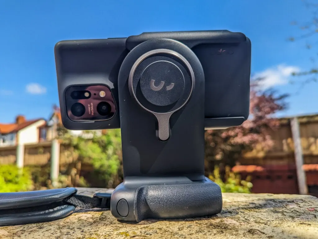 ShiftCam ProGrip Review2 - ShiftCam ProGrip Review – DSLR style grip for photography on your phone