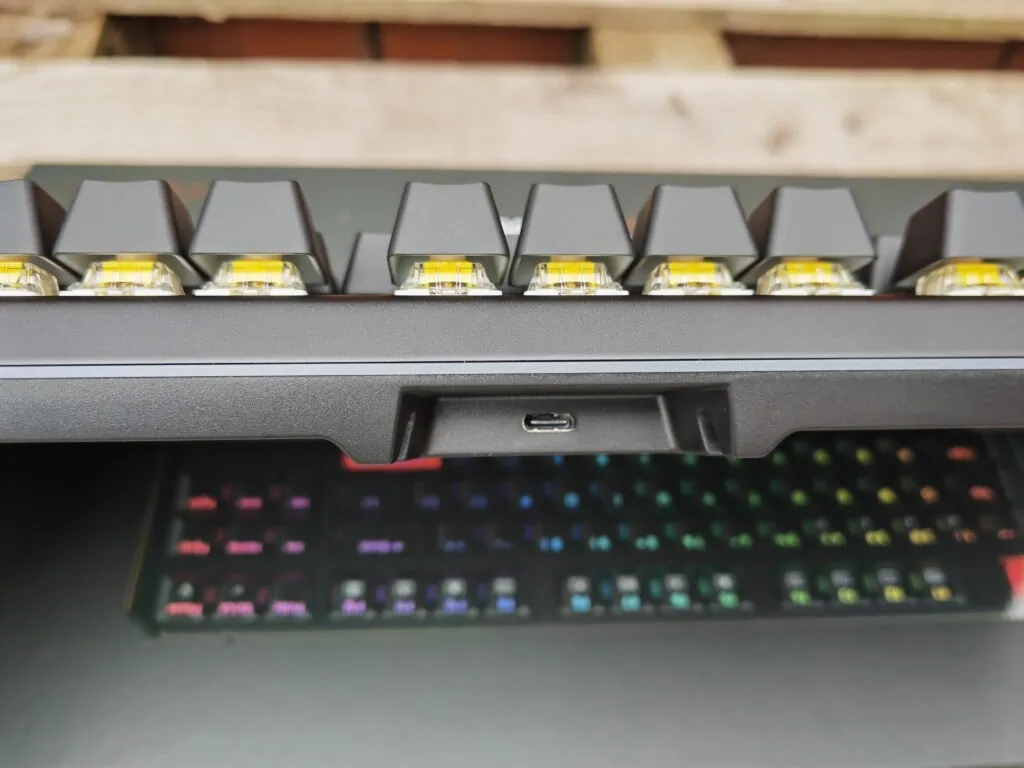 James Donkey RS4 Review4 - James Donkey RS4 87-Key TKl Wireless Gaming Mechanical Keyboard Review