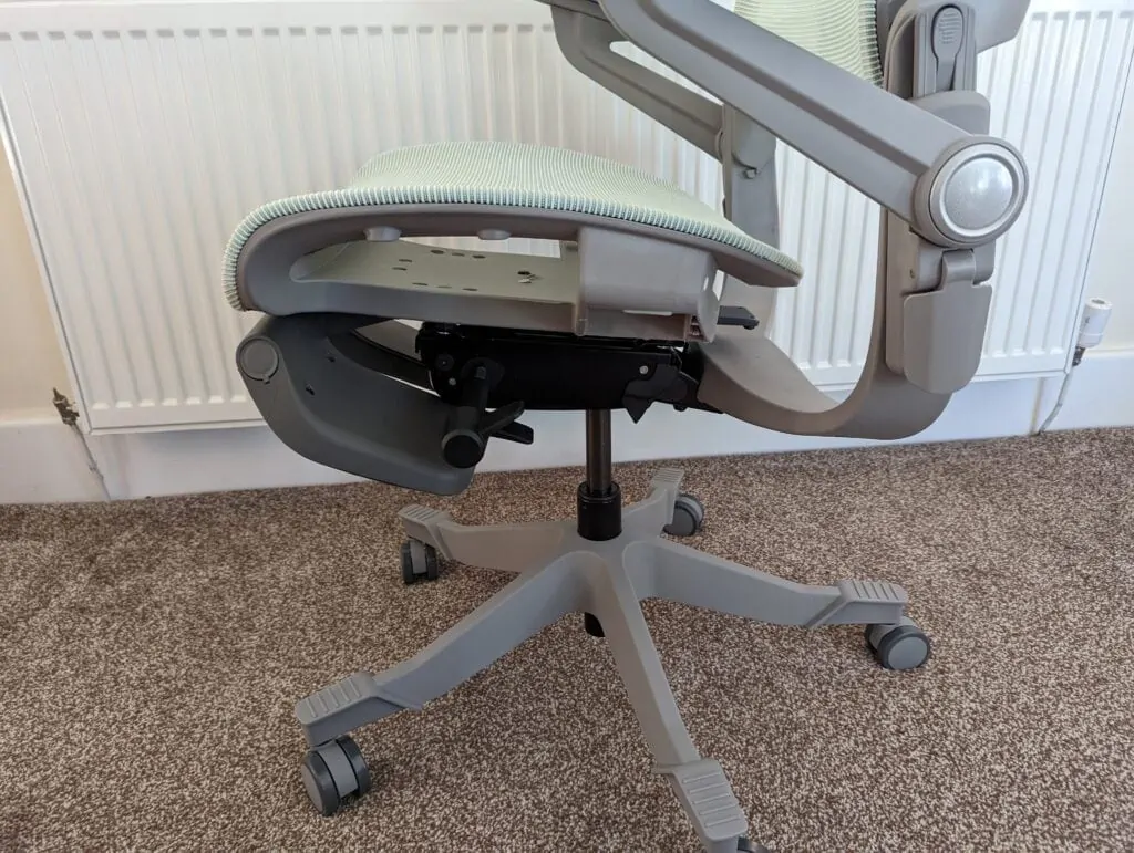 Hinomi H1 Pro Ergonomic Mesh Office Chair Review7 - Hinomi H1 Pro Ergonomic Mesh Office Chair Review – A good Herman Miller alternative with incredible amounts of adjustments