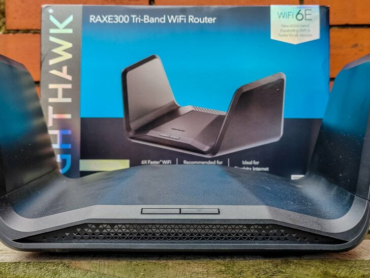 Netgear Nighthawk RAXE300 Wi-Fi 6E Router Review vs RAXE500
