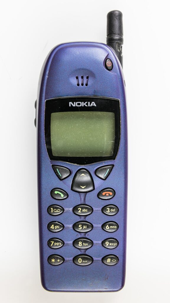 Nokia 6110 - Best phones from the 1990s – A look back to when the mobile phone industry was more exciting
