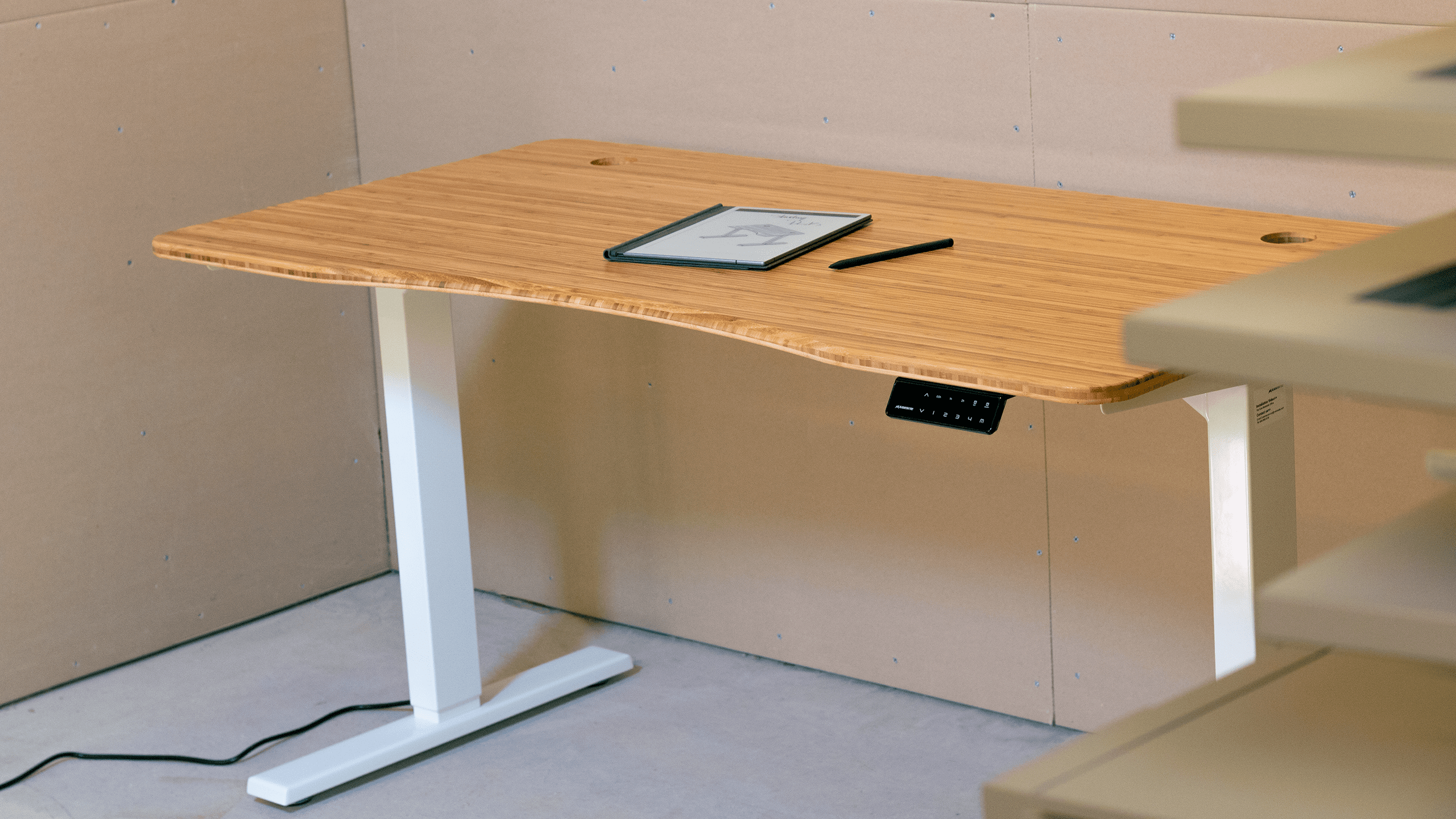 Maidesite S2B Pro Bamboo Top Electric Standing Desk Review