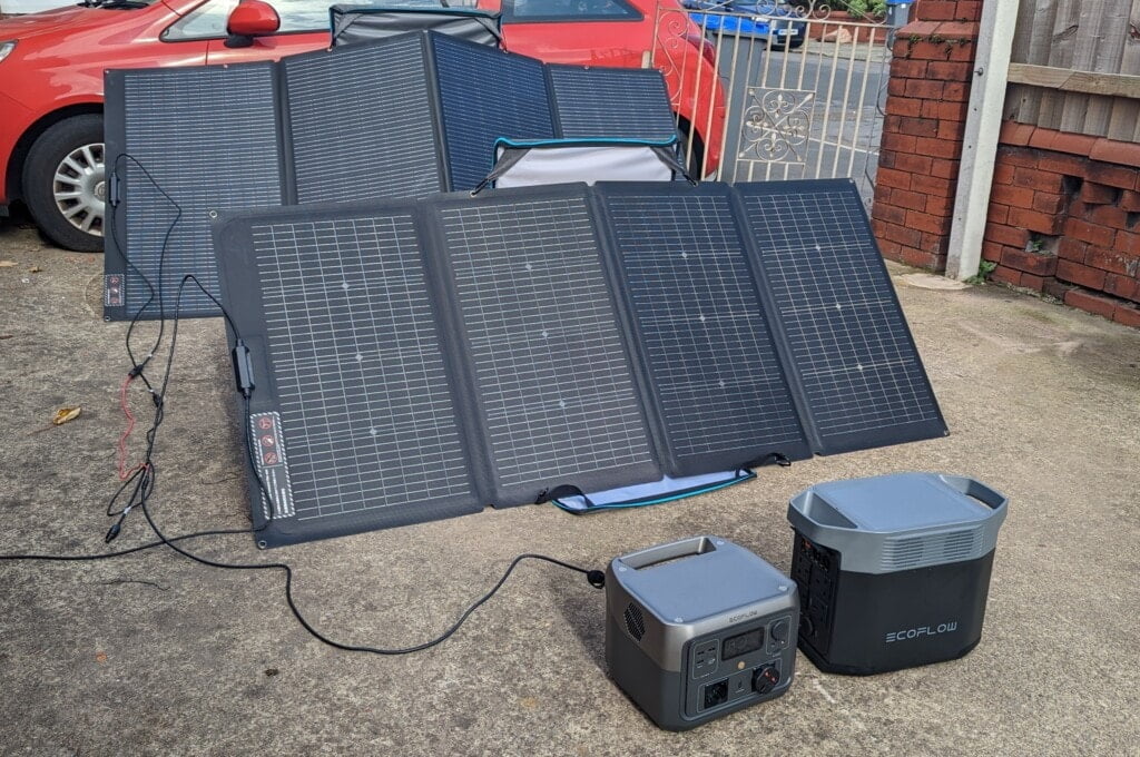 EcoFlow 220W Bifacial Solar Panel Review - Best Portable Power Station for Blackouts in the UK this Winter