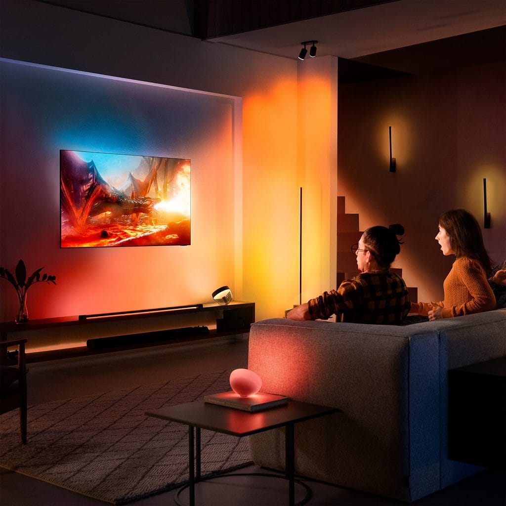 Philips Hue Sync TV app lifestyle - Philips Hue Sync TV app for Samsung TVs announced for £115! Go portable table lamp due in February for £140