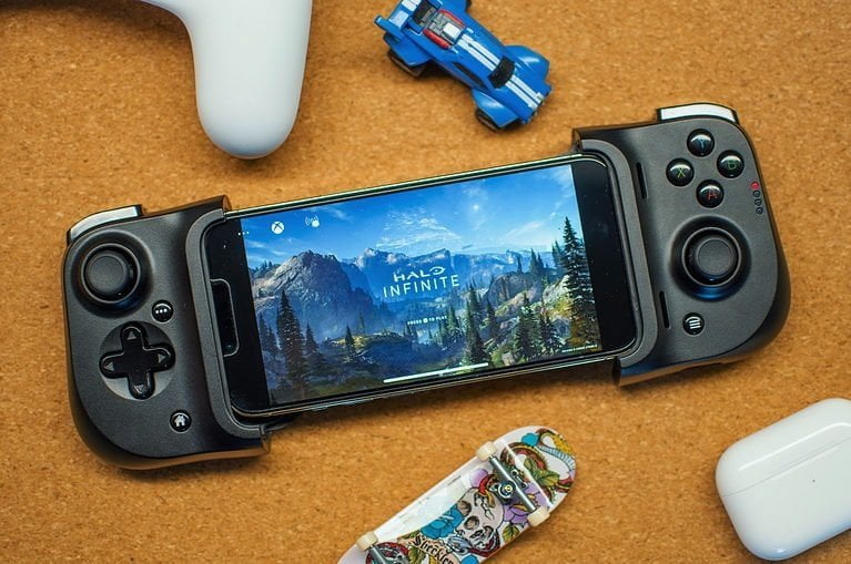 An In-depth Review Of The Latest Tech Gadgets For Gaming And Entertainment