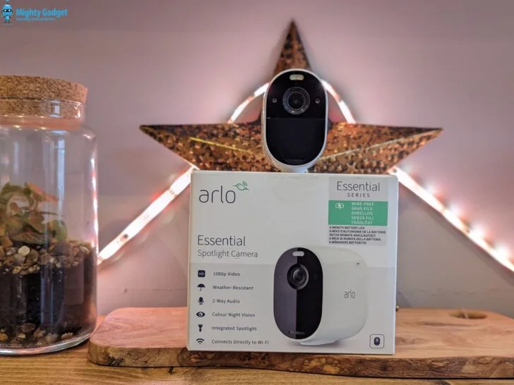 Arlo Essential Spotlight Outdoor Security Camera Review vs Arlo Essential XL – How much difference is there with the battery?