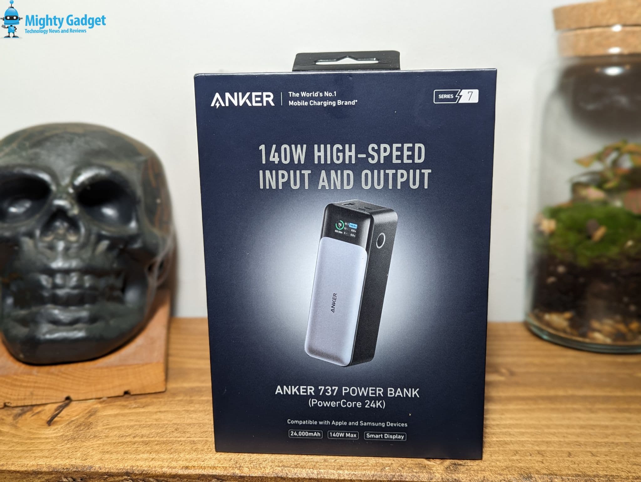 Anker 737 Power Bank (PowerCore 24K) Review – The best laptop power bank – 140W PD 3.1 output for MacBook Pro