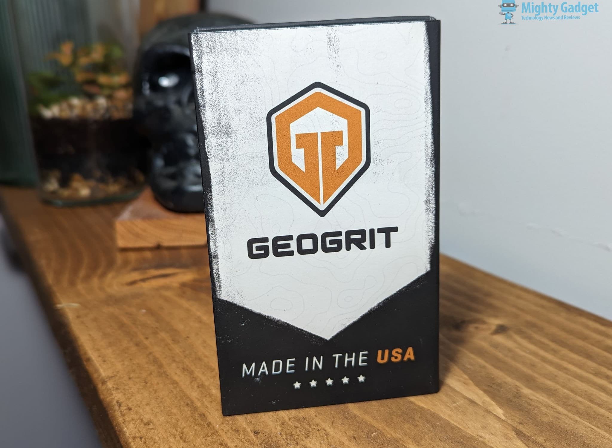 Geogrit Carbon Fiber EDC Wallet Review – A premium quality minimalist card wallet & cash clip