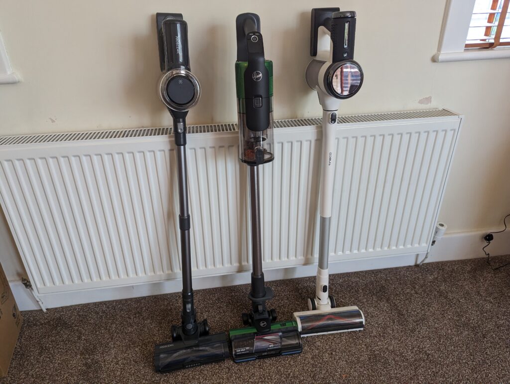 Hoover HF9 Anti Twist Cordless Vacuum Cleaner Review vs Proscenic P12 vs Tineco - Hoover HF9 Anti-Twist Cordless Vacuum Cleaner Review – Double battery for 60 minutes cleaning