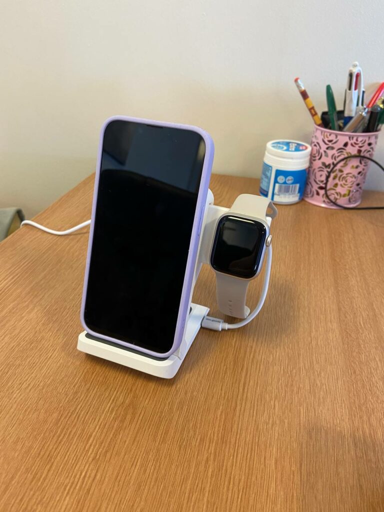 STM Goods ChargeTree Go Apple - STM Goods ChargeTree Go Review - Portable 3-in-1 Wireless Charging Station