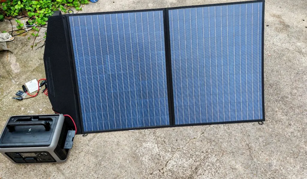 Allpowers R600 Portable Power Station Review solar panel - ALLPOWERS R600 Portable Power Station Review – A 299Wh LiFePO4 battery for a bargain £250