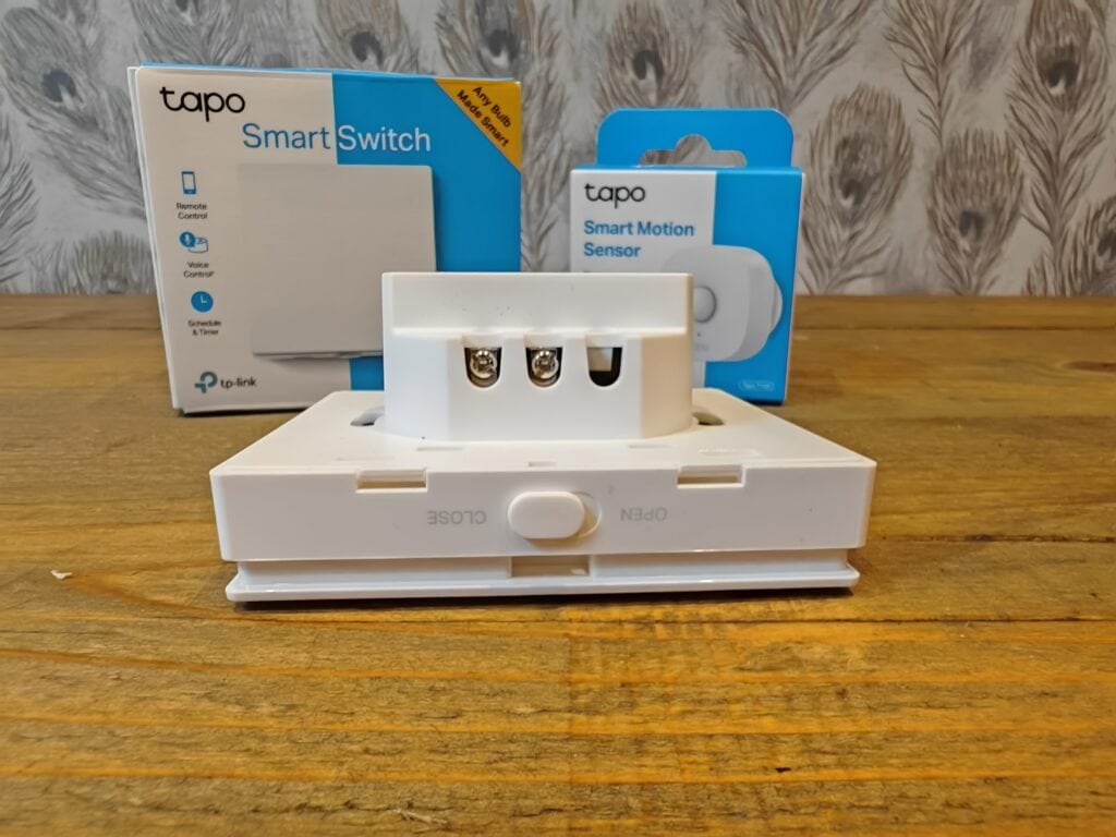 TP Link Tapo S210 Smart Light Switch Review Design 3 - TP-Link Tapo S210 Smart Light Switch Review vs Aqara Smart Wall Switch H1 – No Neutral Smart Light Switches