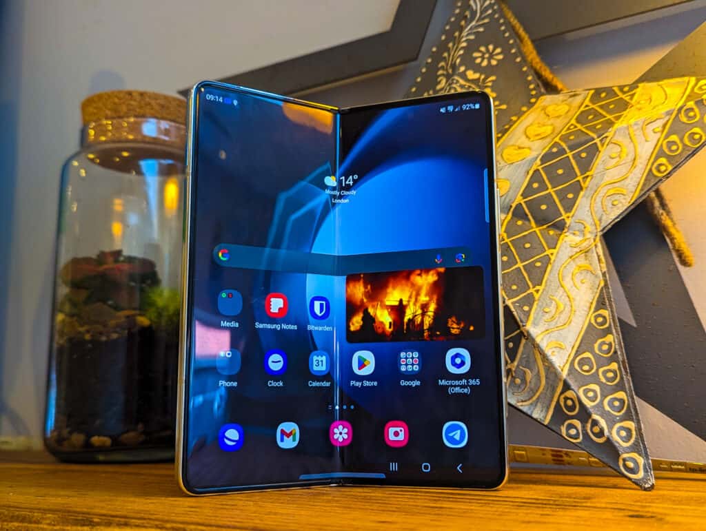 Samusung Galaxy Fold5 2 - Samsung Galaxy Z Fold 5 Review – The best foldable for productivity