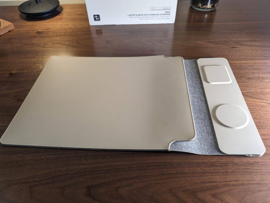 Journey Nexa Laptop Sleeve Review QI Wireless charging pads - Journey Nexa Laptop Sleeve Review – An attractive laptop sleep with built-in QI wireless charging and mouse mat