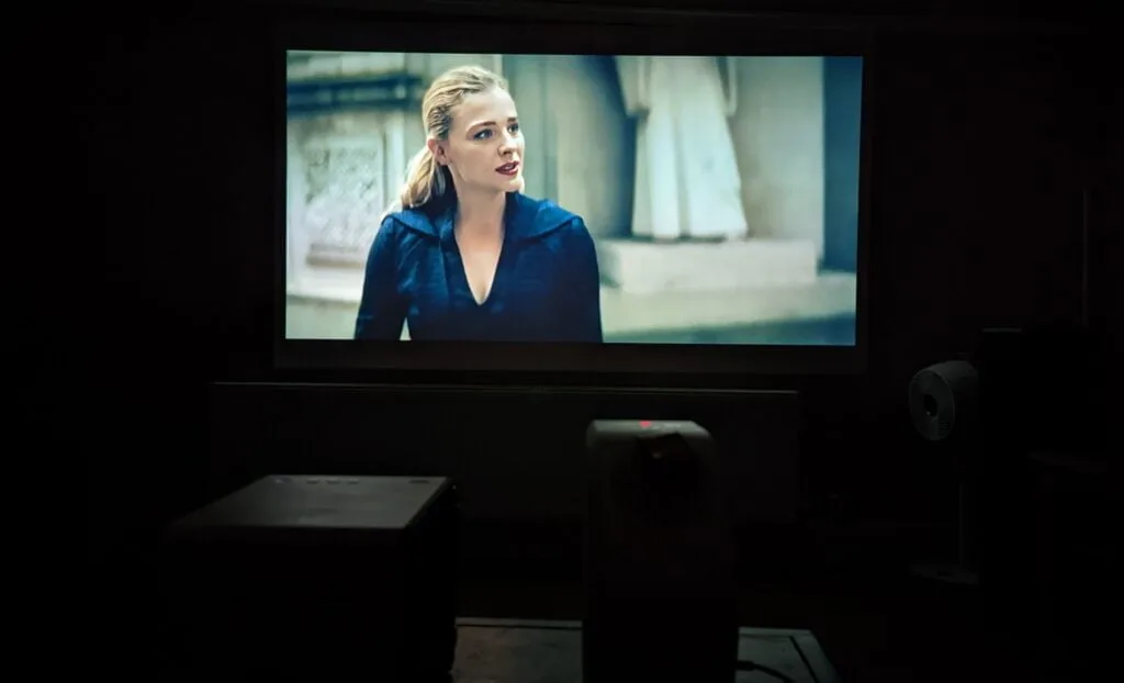 BenQ GS50 vs GV30 Projector Comparison Review – Design, Brightness, Video and Audio Quality 7 Benq GV30 Low light video quality 1024x622 1 1