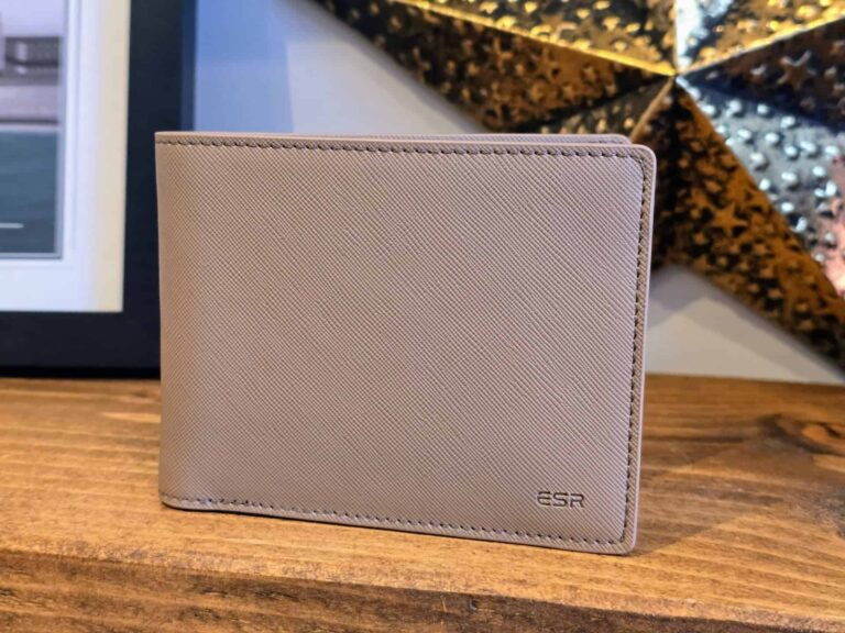 ESR Geo Wallet with Apple Built-in Find My Review
