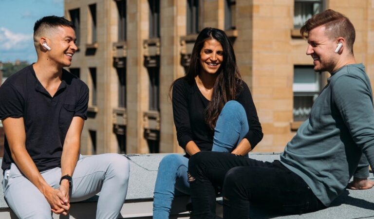 TimeKettle WT2 Plus Real-time AI translator Earbuds Review – An in-ear real-time translator