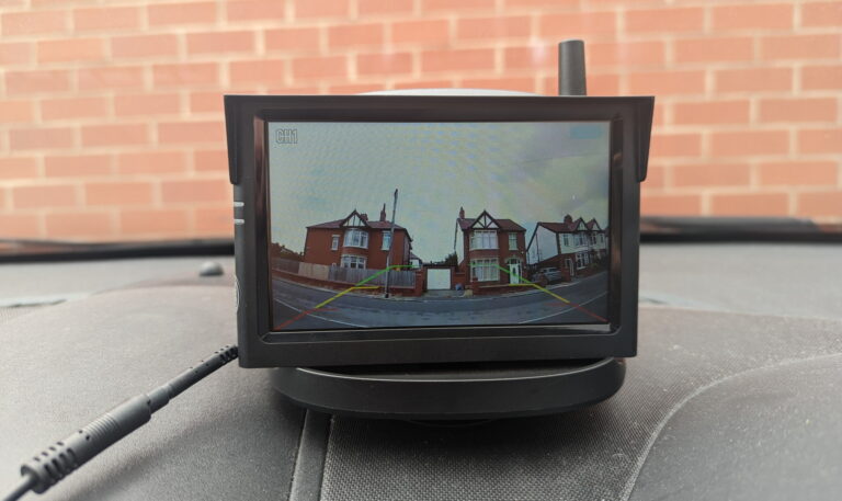 Foxpark Solar 3 Wireless Reversing Camera Review – Is this the best wireless reversing camera?