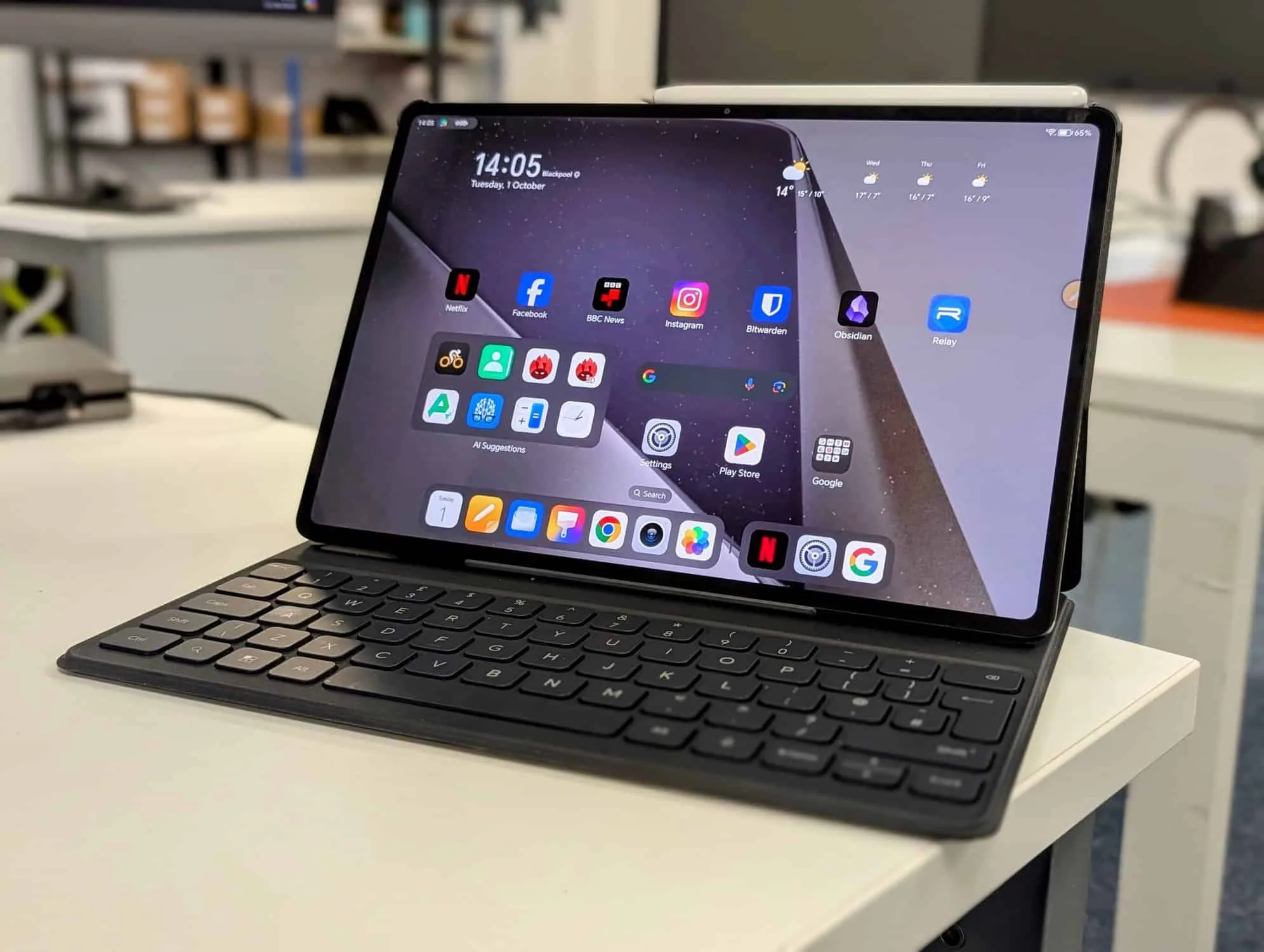 Honor MagicPad2 Review - Mighty Gadget Blog Technology News and