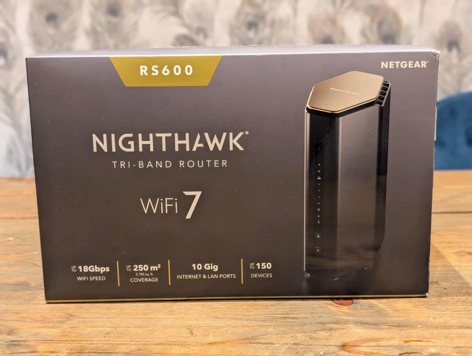 Nighthack Router Netgear Nighthawk RS600 WiFi 7 Router Review vs RS700S & RS300