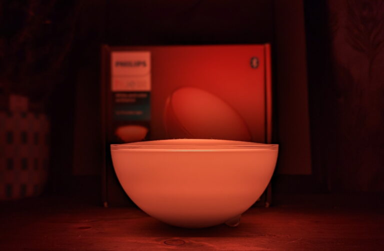 Philips Hue Go 2 White & Colour Ambiance Smart Portable Light Review