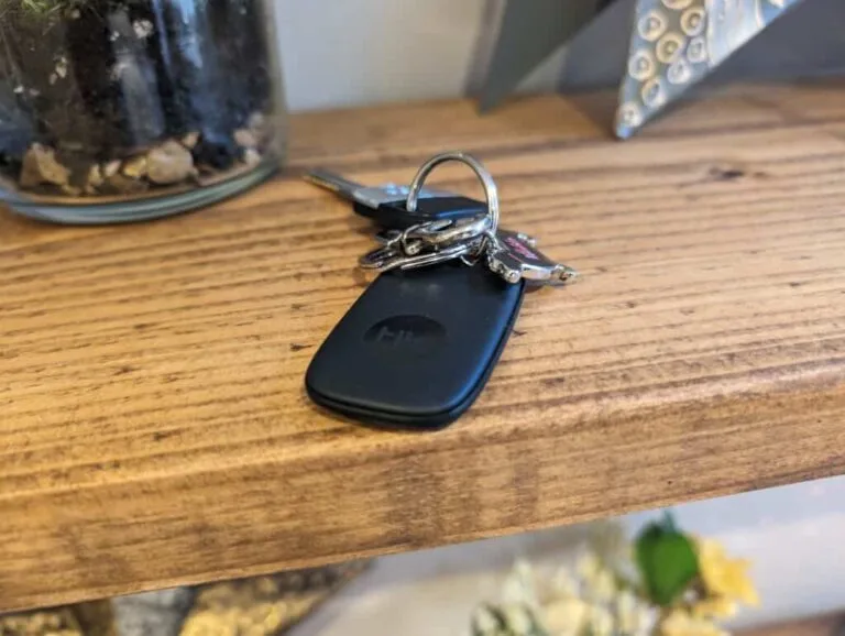 Tile Pro Review vs Apple AirTag – Which is the best Bluetooth Tracker?