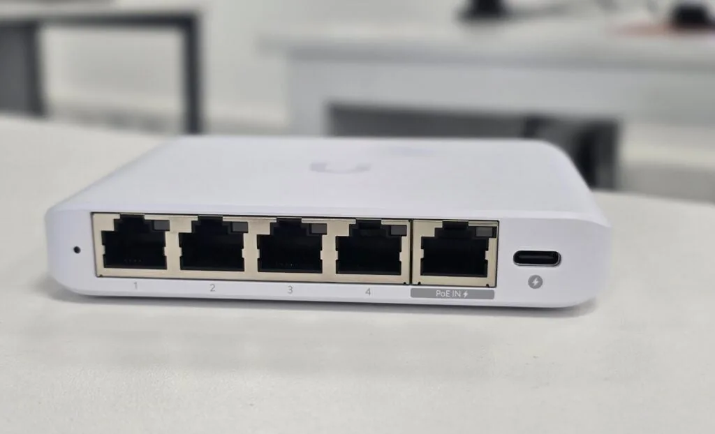 Ubiquiti Unifi Switch Flex Mini 2.5G Review – Affordable 2.5GbE L2