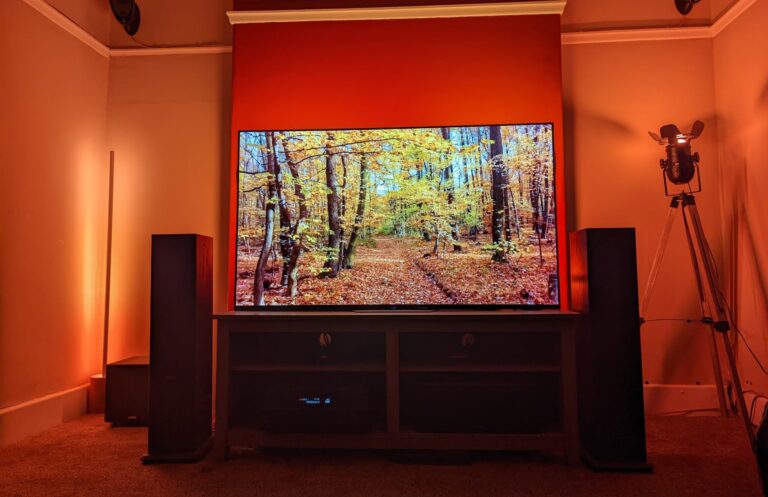 Philips Hue Play HDMI Sync Box Review with Signe Gradient Floor Lamp & Gradient Lightsrip