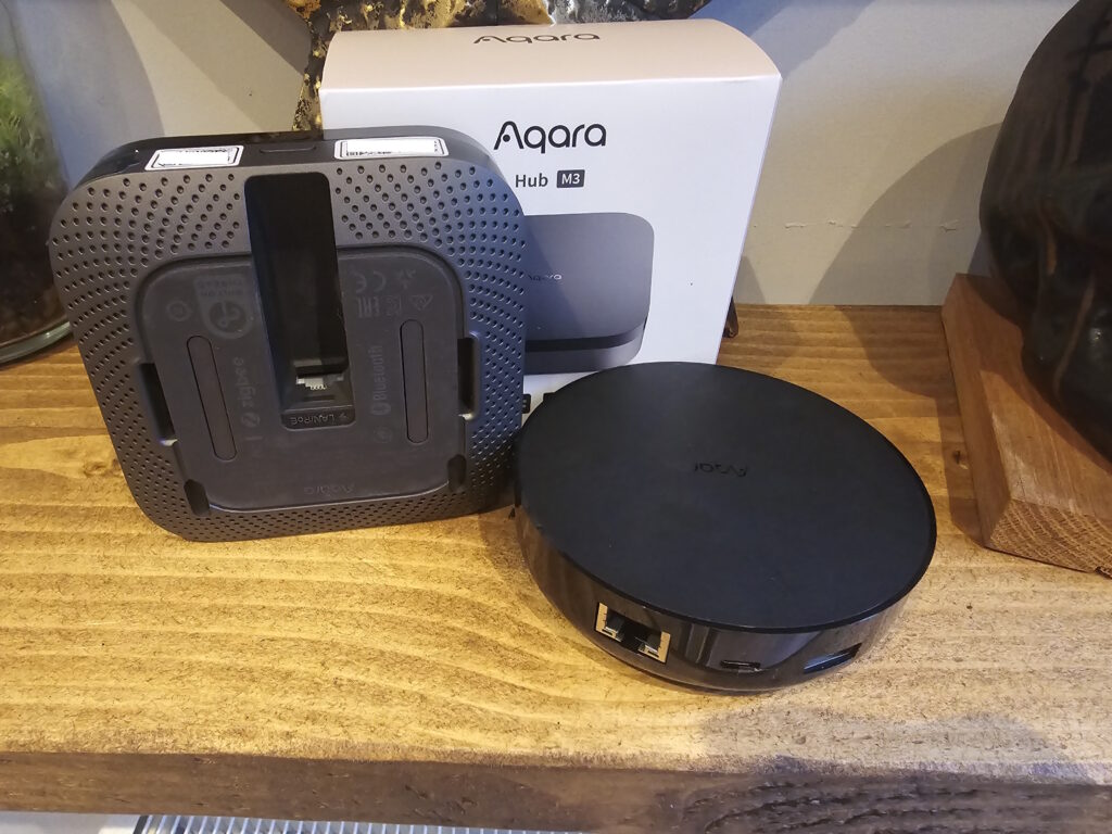 Aqara Hub M3 vs Aqara Hub M2 Power and Ethernet 1024x768 1