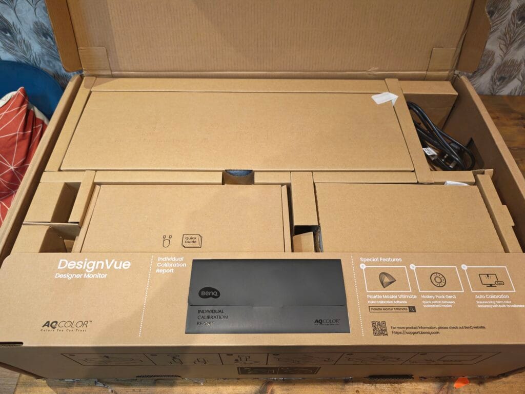 BenQ Creative Pro PD2770U Unboxing 1