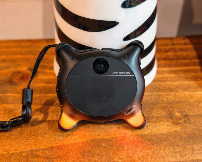 Looki L1 AI Life Logging Camera Review