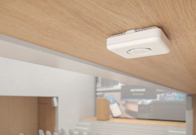 High-Performance WiFi 7 Access Point Comparison - EnGenius ECW536 vs Zyxel WBE660S vs Netgear WBE750 vs Ruijie Reyee RG-RAP73HD 6 Netgear WBE750