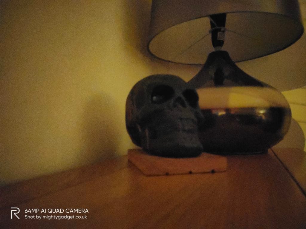 RealmeX3 verylowlight 1024x768 1