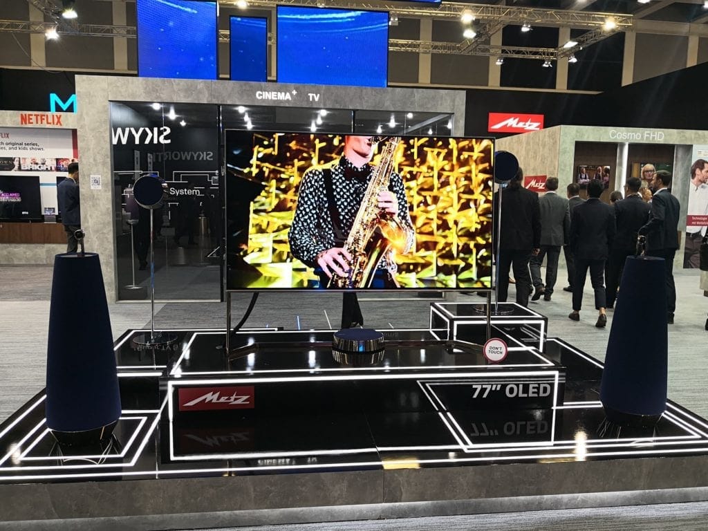 metz OLED 1024x768 1