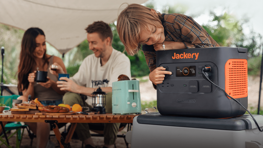 Jackery 10th Anniversary Solar Generator 1000 Giveaway & Bundle Sale 3 2000 Pro 1024x576 1