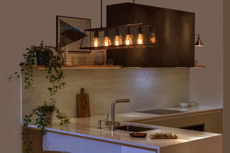 CES: LIFX Smart Filament Bulb, Four-Gang Switch & 3.	LIFX Z TV 360˚Kit launched