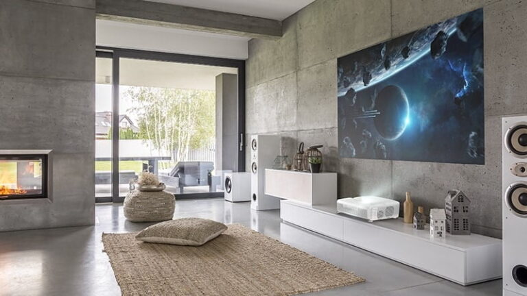 Acer L811 4K ultra-short throw projector & Nitro XV272U KF a 27” WQHD 300 Hz refresh rate monitor announced