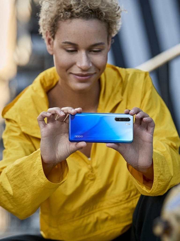 Oppo Find X2 Series finally available to order. X2 Pro £1,099 – X2 £899 – Neo £599 – Lite £399 2 Find X2 Neo 2 768x1024 1