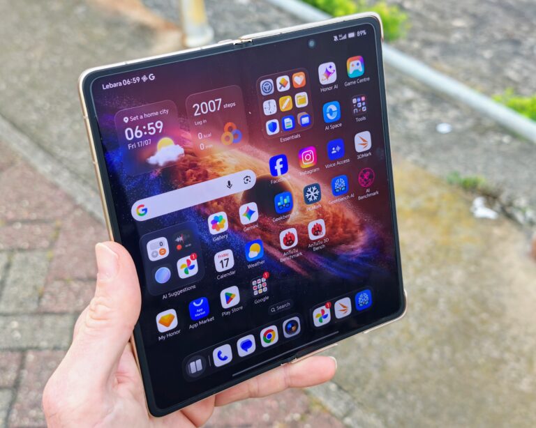 Honor Magic V6 Review vs V5