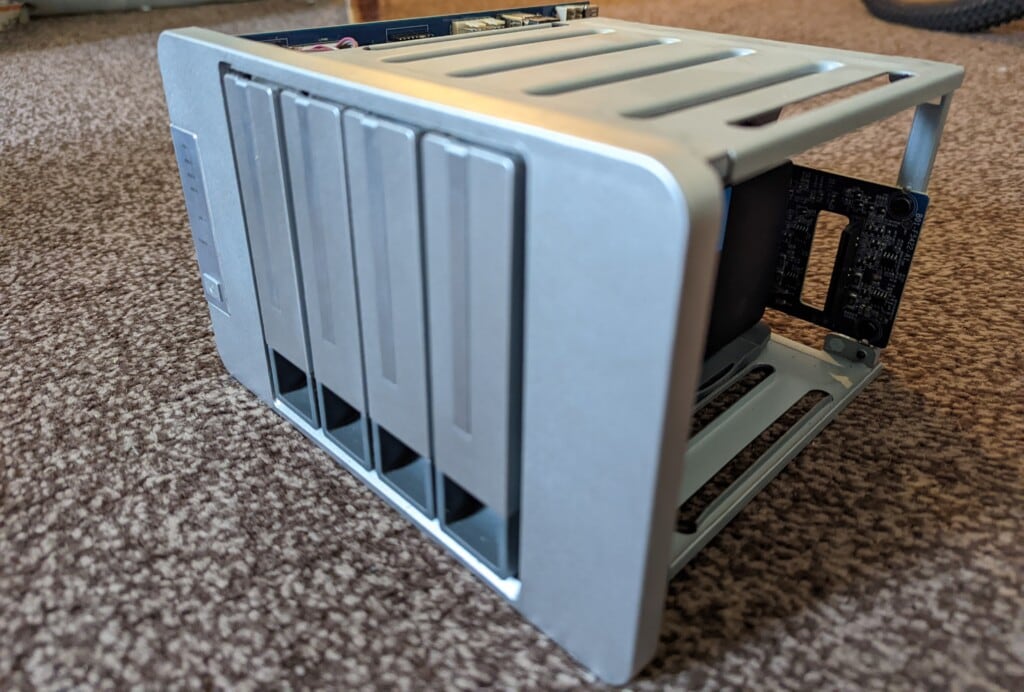 How to upgrade the TerraMaster F4 422 to TrueNas 2 1024x692 1